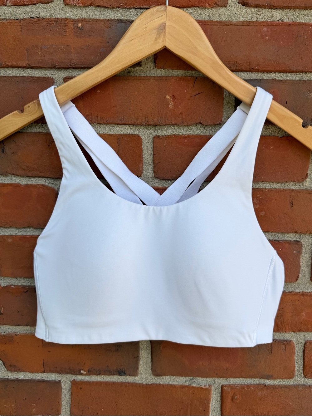 Lululemon White High Support Energy Weave Back Bra
